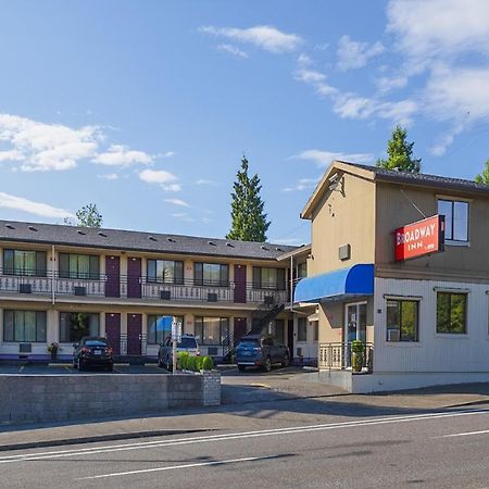 Broadway Inn Portland Downtown Exterior photo