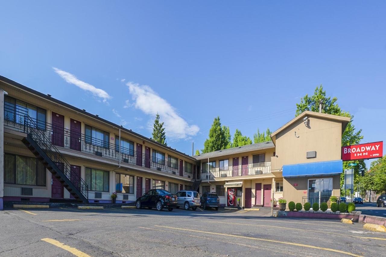 Broadway Inn Portland Downtown Exterior photo